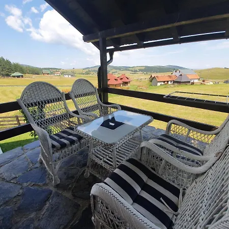 Jela Tornik Prázdninový dům *