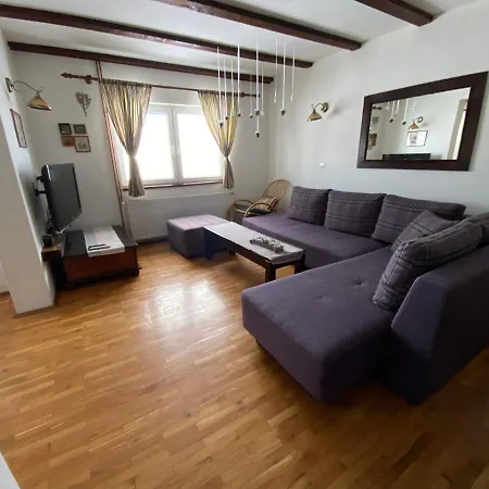 Jela Tornik Vakantiehuis *